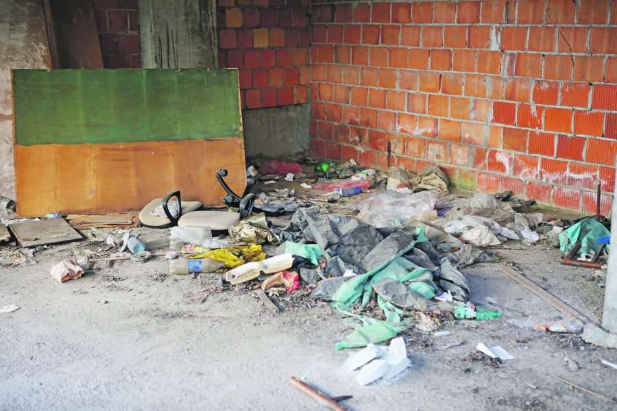 HOROR U napuštenoj zgradi u Dalmatinskoj ulici već drugi put pronađen leš: Kuća strave i užasa u centru grada (VIDEO)