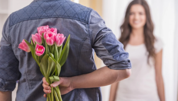 VAŠ OMILJENI CVET GOVORI O TOME KAKVA STE LIČNOST Volite li više ruže ili lale, odgovorite iskreno i otkrijte ono što potiskujete!