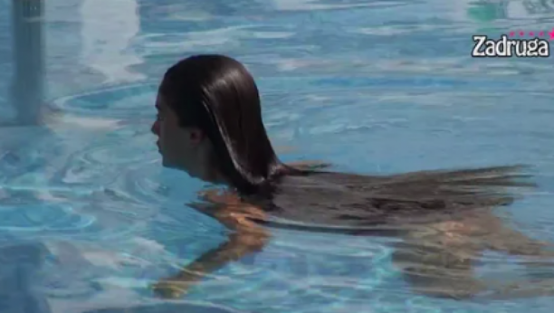 SKINULE SE ZADRUGARKE Vreli kadrovi u Zadruzi od ranog jutra, produkcija priredila neviđeno iznenađenje