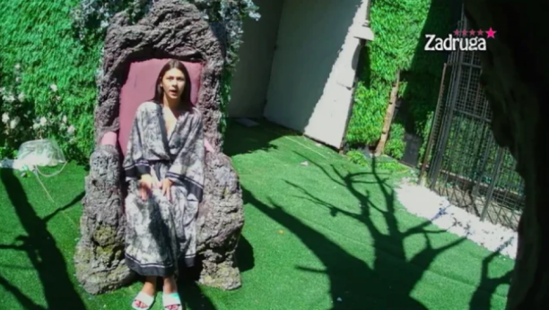 NIJE ODUSTALA OD MENSURA Nakon celokupne drame, Milica ponovo želi njegovu ljubav, a ovo je tražila od drveta