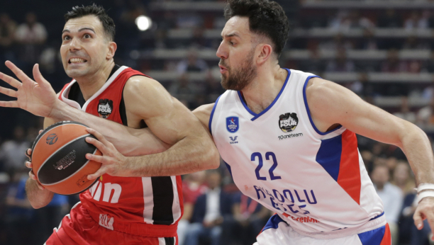 MICIĆ ODVEO EFES U FINALE Prvak Evrope posle neviđene drame u Beogradu srušio Olimpijakos