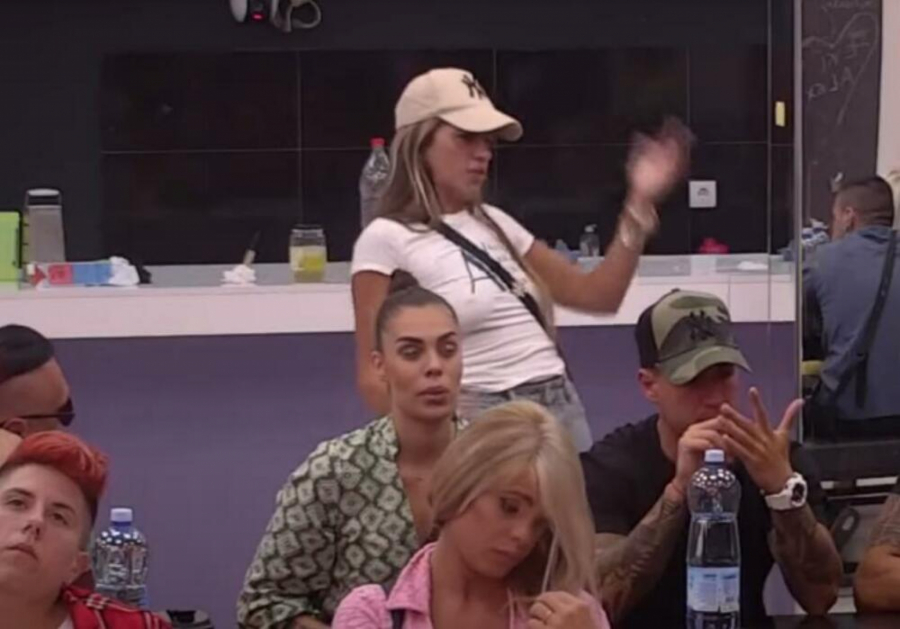 ALEKSANDRA SE SKIDALA ZA CARA! Dalila iznela skandalozne tvrdnje na račun devojke svog bivšeg muža, opšti karambol u Beloj kući