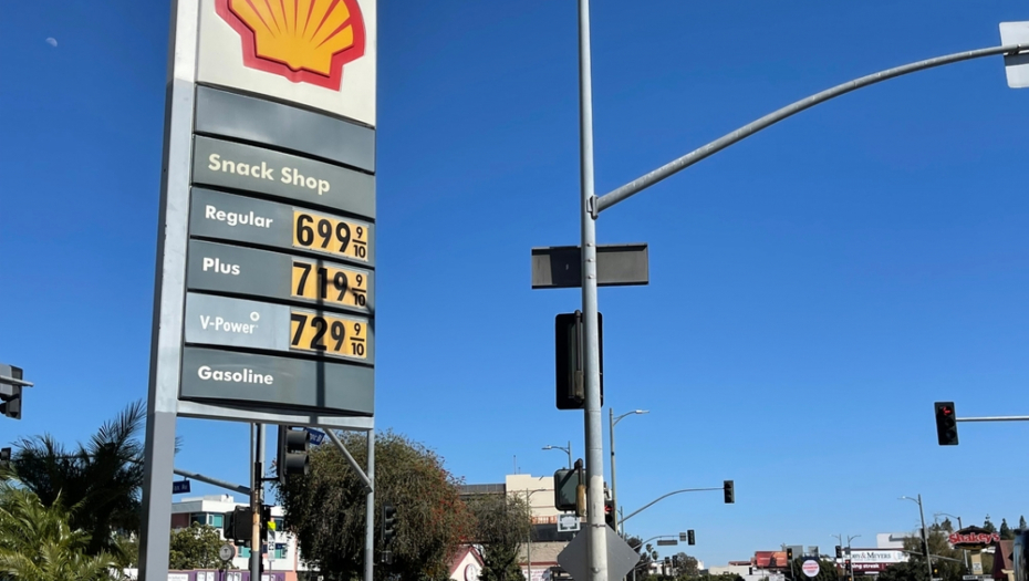NEZAPAMĆENA INFLACIJA U AMERICI Cene goriva teraju pumpe da reprogramiraju aparate (FOTO)
