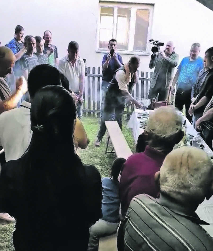 ISPUNIO SAN Mihailo iz Jazovnika organizovao parastos sebi za života: Na daći najveseliji - pokojnik! (VIDEO)