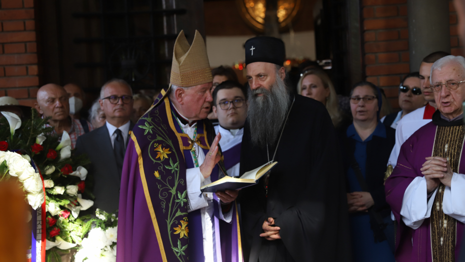 PATRIJARH PORFIRIJE OCU MATEJA PERIŠA UPUTIO OVE REČI Dragi brate Nenade, znam da nema tuge u Mateju, a ako ima... (FOTO/VIDEO)