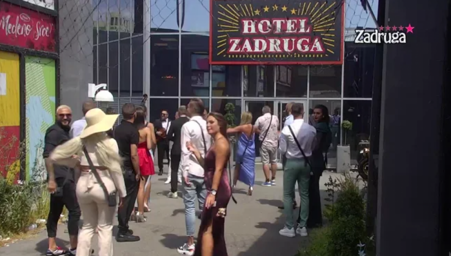 SVATOVI DOŠLI PO DALILU I ALEKS Svadba u Zadruzi je počela, a mlade su sa nestrpljenjem čekale ovaj trenutak (FOTO)