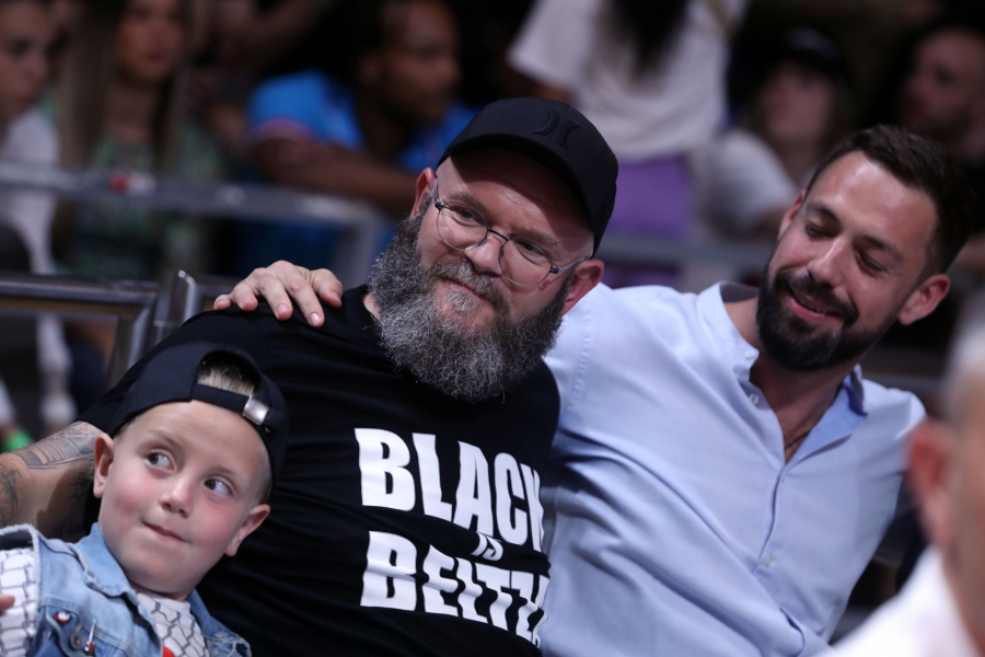 PARTIZAN U FINALU POSLE 9 GODINA Panter razbio Budućnost, crno-beli se bore za prsten i Evroligu