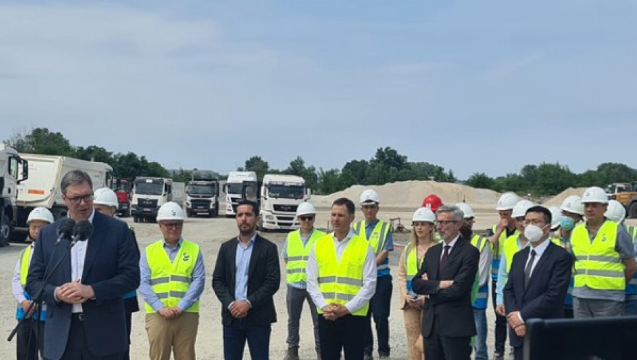 PREDSEDNIK VUČIĆ NA MAKIŠKOM POLJU Beograd će 2028. godine dobiti metro, radovi odlično napreduju (VIDEO)