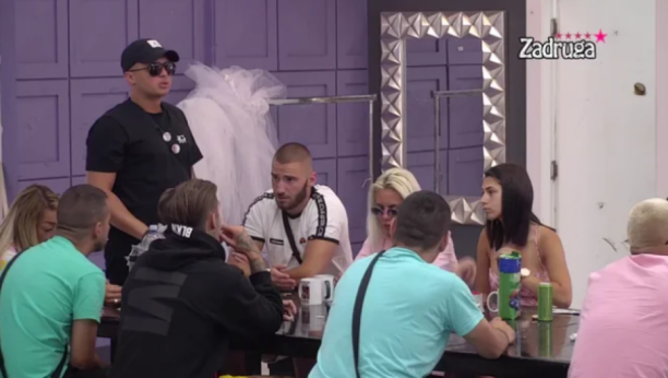 TAKO SI MLADA A TAKO NAMAZANA! Stefan Karić šokirao je sve (VIDEO)