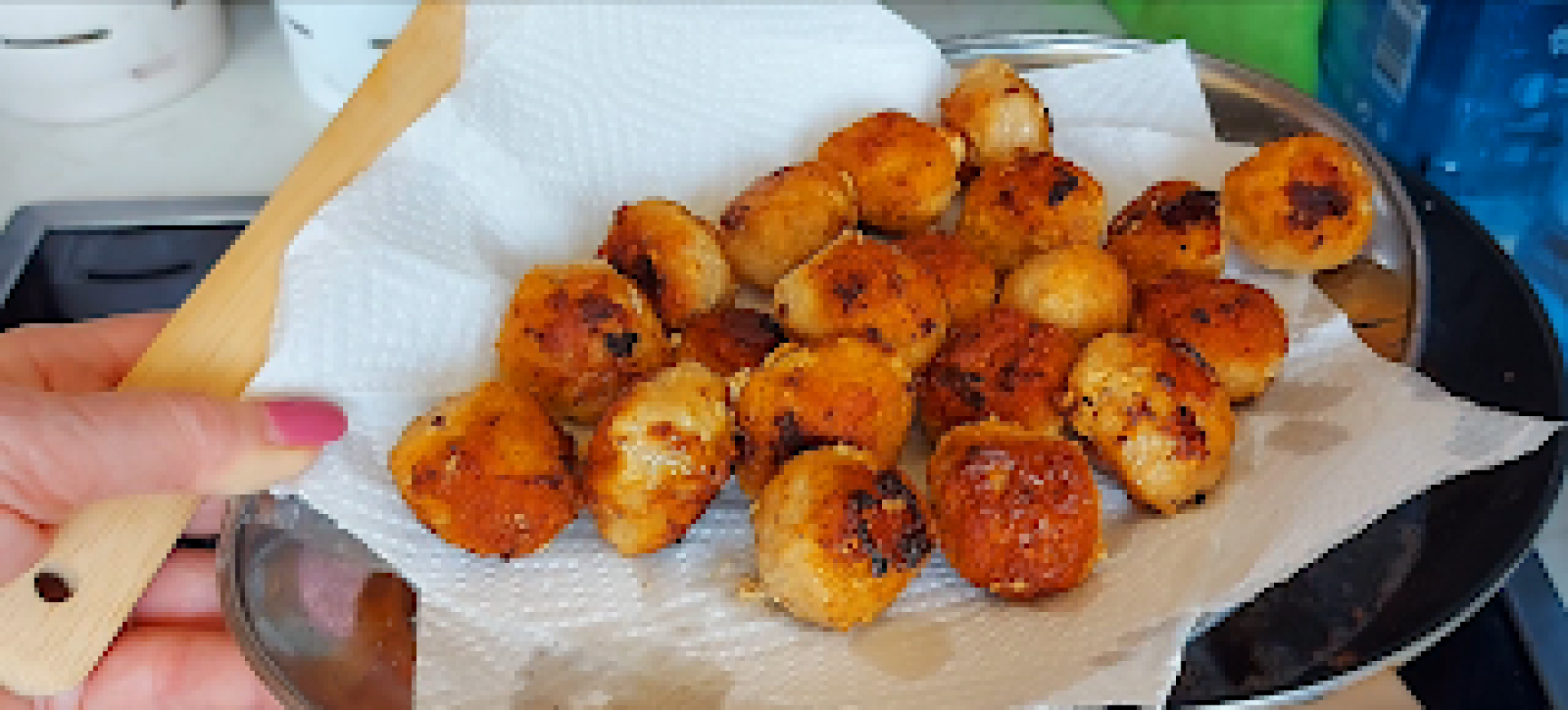 SPECIJALITET IZ BAKINE KUHINJE Male ćuftice prelivene na ovakav način obrisaćete tanjire (VIDEO)