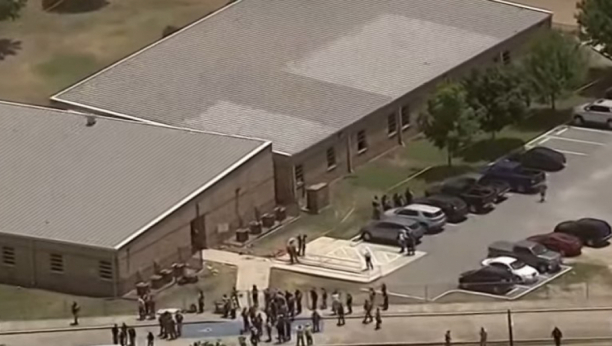 PORODICE STRAHUJU Dve desetogodišnje učenice se i dalje vode kao nestale nakon masakra u školi u Teksasu