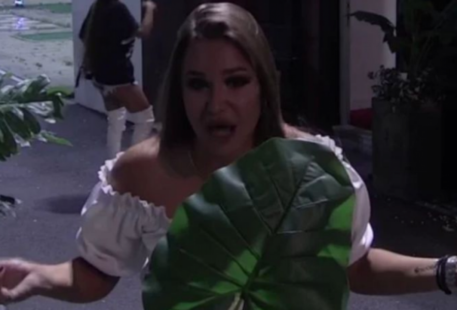 PIJANA ZAPRETILA DA ĆE MU RAZLUPATI KOLA Prvo obraćanje Ane Jovanović bivšem dečku, pogledala u kameru i izgovorila ove reči