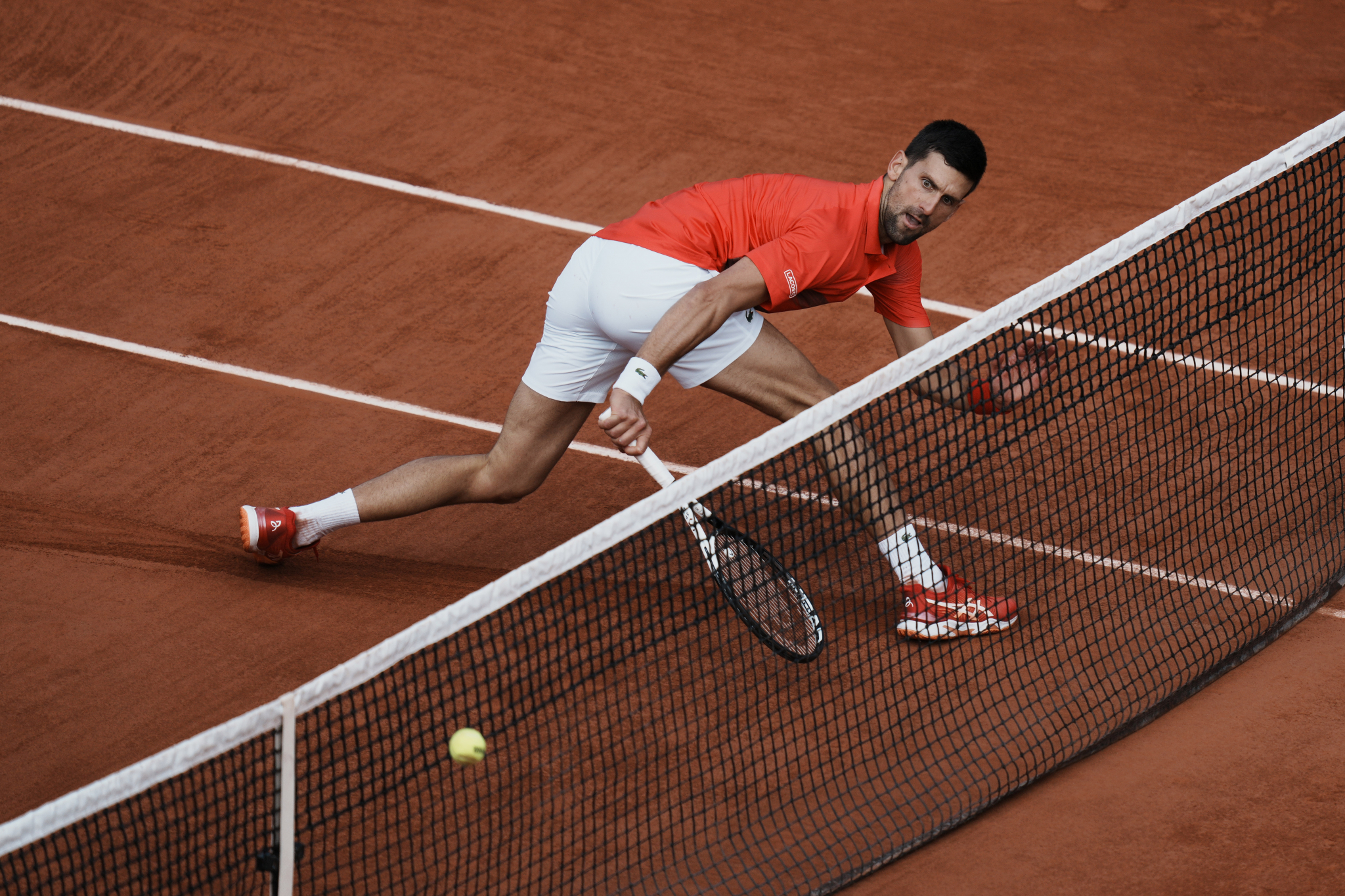 NOLE NASTAVLJA POHOD KA TITULI Đoković lako protiv Vajdinog pulena za treće kolo Rolan Garosa