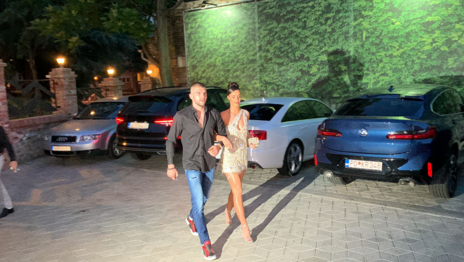 STIGAO I VELJKO A ovaj njegov potez svi su očekivali (FOTO/VIDEO)