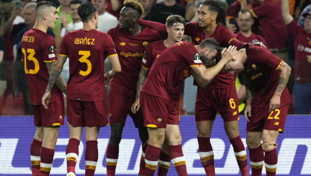 ISTORIJSKI TROFEJ ZA MURINJA I ROMU "Vučica" osvojila Ligu konferencija