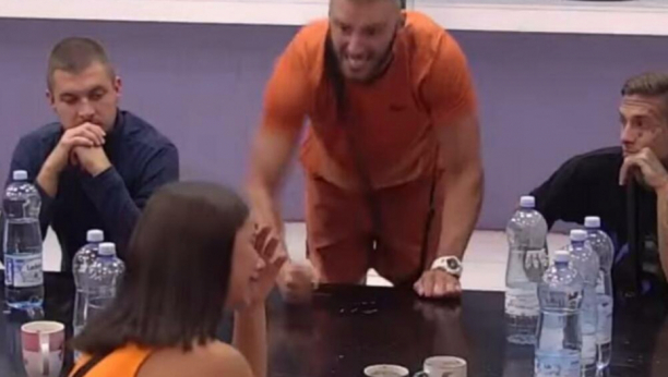 OVO JE PRAVA ISTINA Milica Veselinović konačno priznala da li je Mensur tukao, Ajdarpašić kipeo od besa