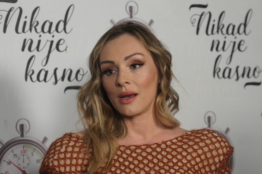 NJENO TELO RADI PUNOM PAROM Anabela otkrila kroz šta prolazi Luna u trudnoći