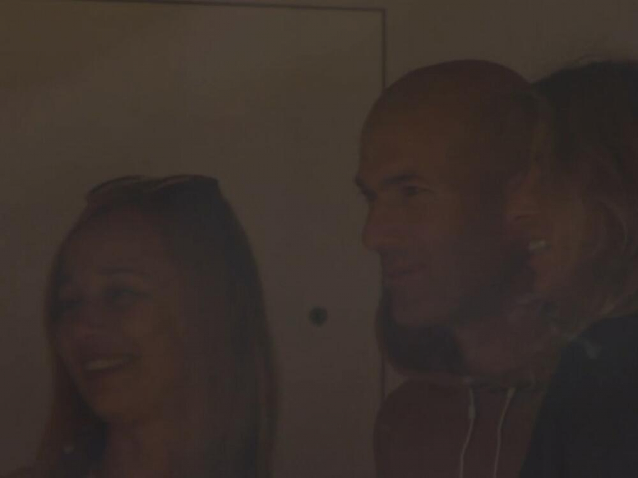 ELITA BODRI NOVAKA U PARIZU Uz Đokovića legendarni srpski fudbaler, čuveni glumac, nekadašnji trener Reala... (FOTO)