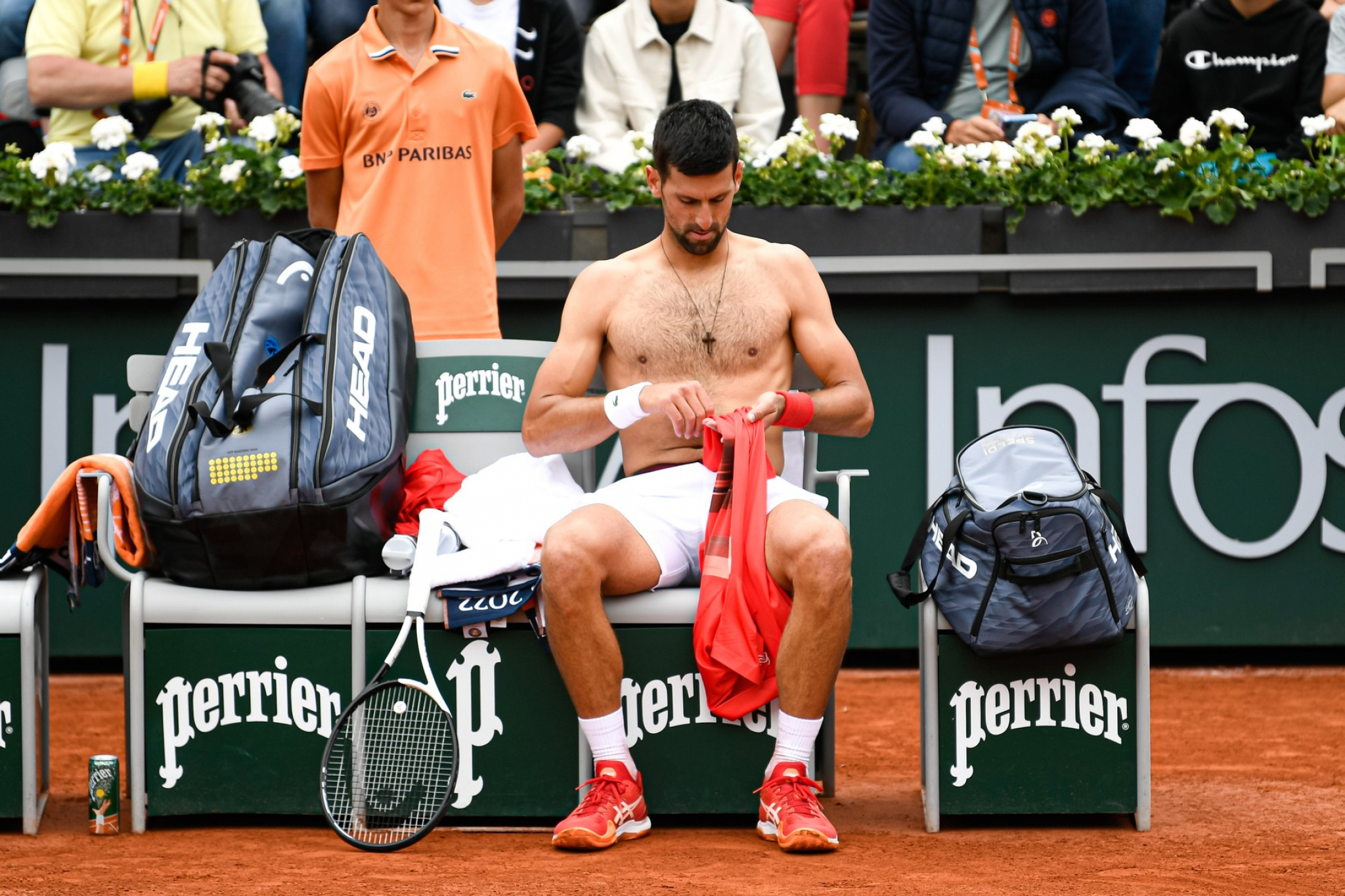 PRIZOR KOJI SVE DAME OBOŽAVAJU Đoković uradio nešto što će se dopasti svim pripadnicama lepšem pola (FOTO)