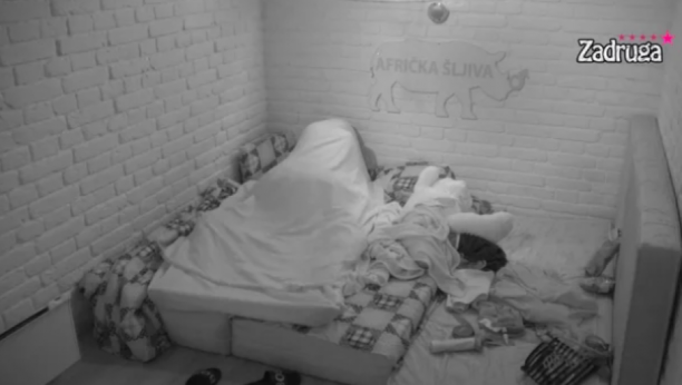 TRESLA SE IZOLACIJA Dalila Dragojević i Filip Car u žestokoj akciji (VIDEO +18)