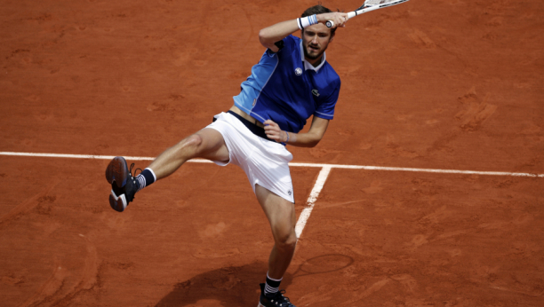 MEDVEDEV ŽELI DA ZBACI NOVAKA SA TRONA Pokušaću, imam motiv da se vratim na vrh