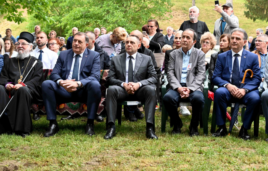 VULIN PORUČIO SA FRUŠKE GORE: Vreme je da svi Srbi postanu jedno