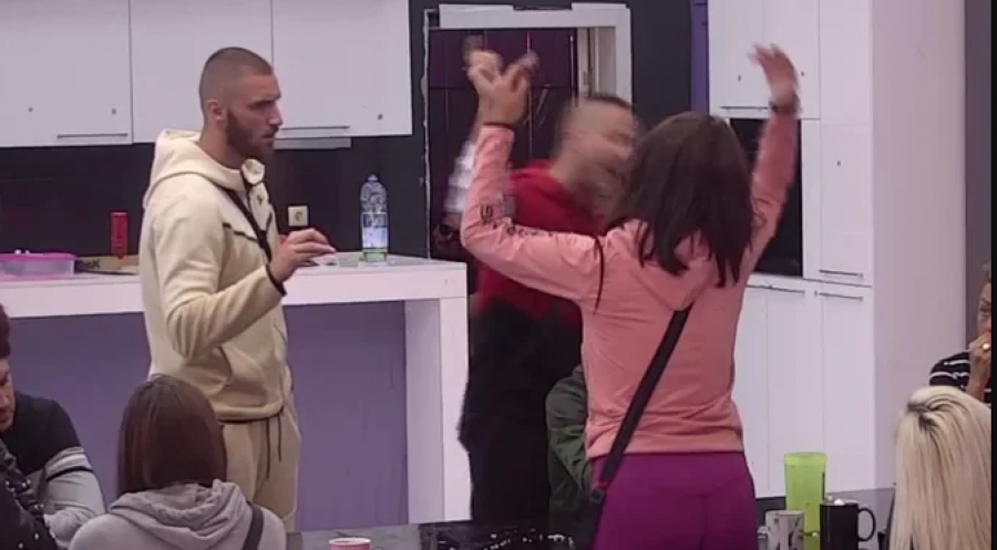 PRIZNALA SI DA TI TOMOVIĆ SLAO GOLE FOTOGRAFIJE Marko Đedović žestoko opleo po Milici, ali i Dalili