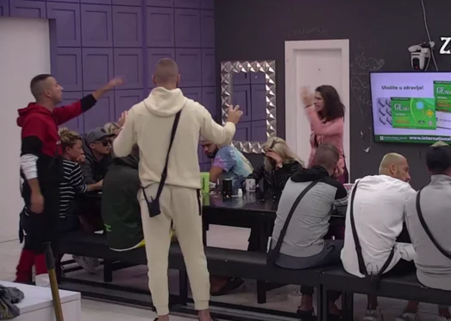 PRIZNALA SI DA TI TOMOVIĆ SLAO GOLE FOTOGRAFIJE Marko Đedović žestoko opleo po Milici, ali i Dalili