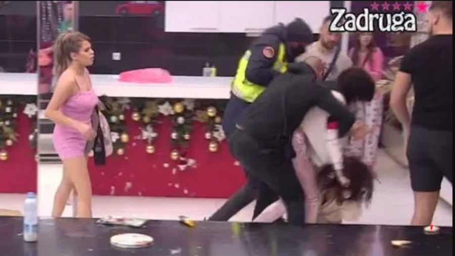 OJADIĆU KLOŠARE Ana Spasojević tužila je Marka Osmakčića i Viktoriju Mitrović za nasilje (VIDEO)