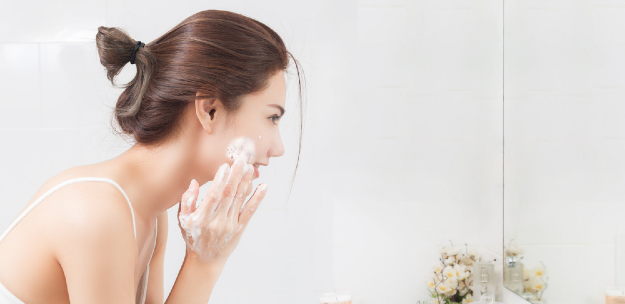 Više štete nego koristi: Evo zbog čega ne treba da čistite lice nakon buđenja