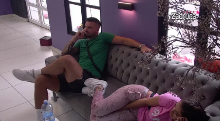 NA DOBROM SI PUTU DA BUDES NAJVEĆI ŠLJAM Sandra Rešić sasula cimerki sve u lice, ona od blama nije znala šta da izusti, spustila glavu