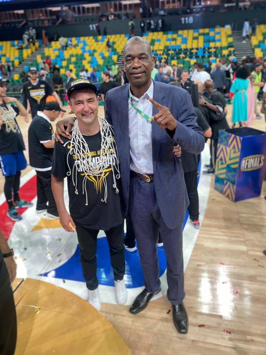 NAŠ TRENER NAPRAVIO ČUDO U AFRICI Srbin uzeo titulu, poklonio mu se i veliki Mutombo