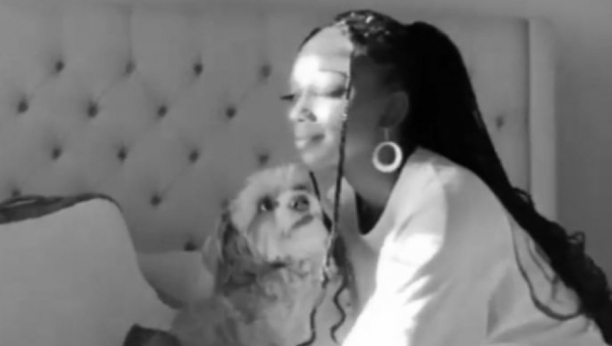 PREMINULA MLADA GLUMICA Imala je samo 29 godina i ćerka je ovog poznatog pevača, on se oglasio i otkrio uzrok smrti