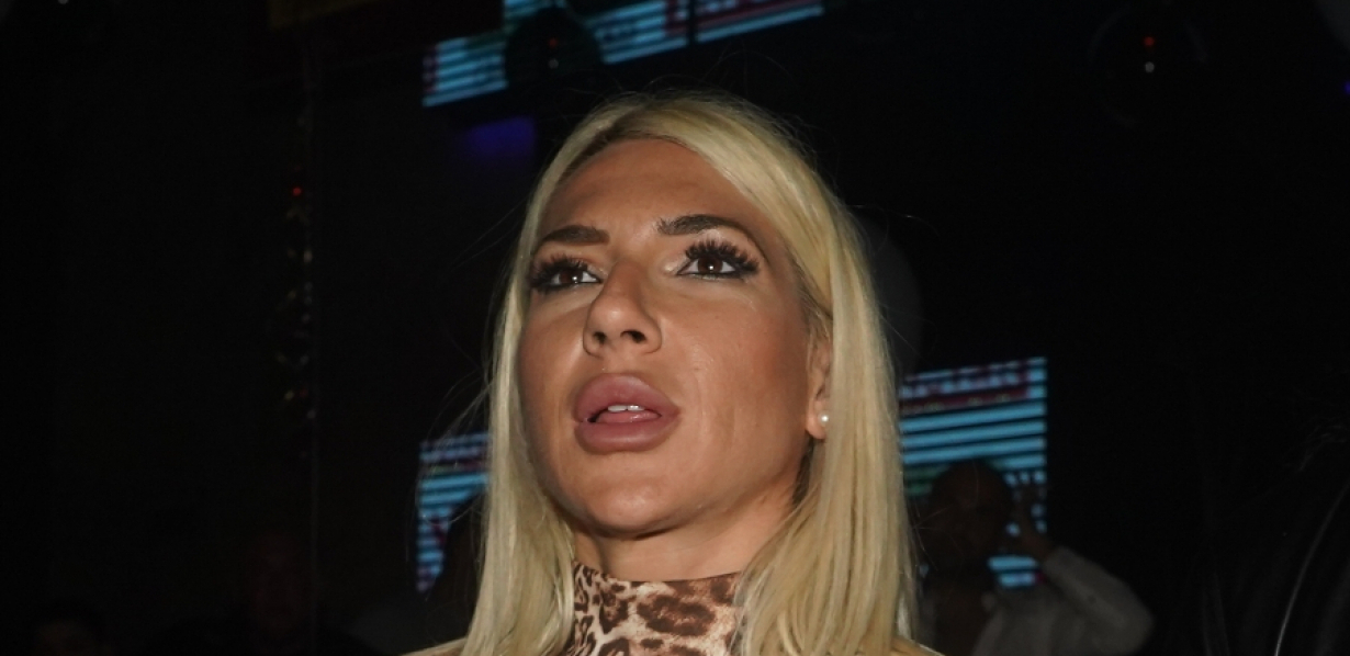 DOŠLA NA PROSLAVU U KOSTIMU TIGRICE Jovana Jeremić ponovo šokira stajlingom, sve oči uprte u voditeljku, a evo ko joj je pravio društvo