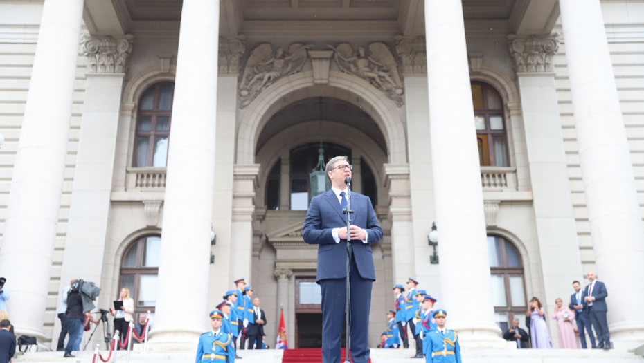 NE PRESTAJU PRITISCI I NAPADI NA PREDSEDNIKA SRBIJE:  Vučić im je kriv jer neće da prizna nezavisno Kosovo!