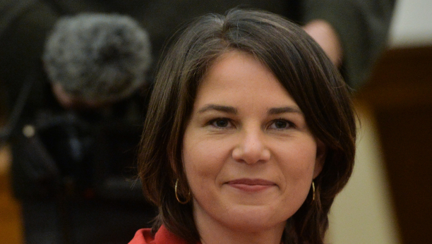 NEMAČKA ŠIROKE RUKE Berbok najavila novu pomoć Ukrajini sledeće godine