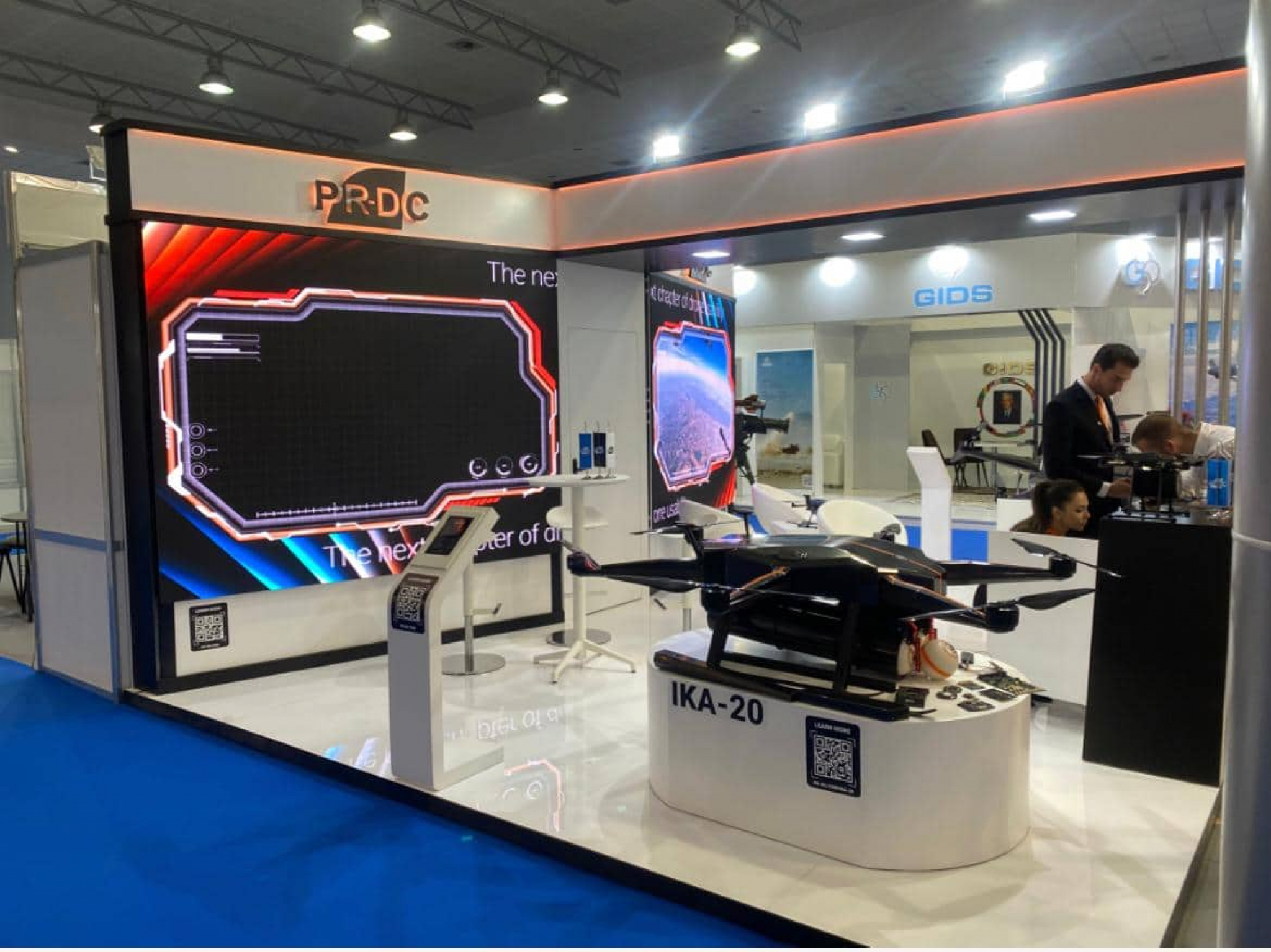 Srpski dronovi na najvećem bugarskom sajmu bezbednosti HEMUS 2022, obišao ih predsednik Bugarske Rumen Radev