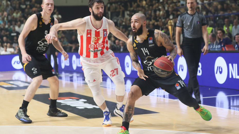 PARTIZAN SRUŠIO ZVEZDU U INFARKT ZAVRŠNICI Pobeda crno-belih ostala u senci nemilih scena