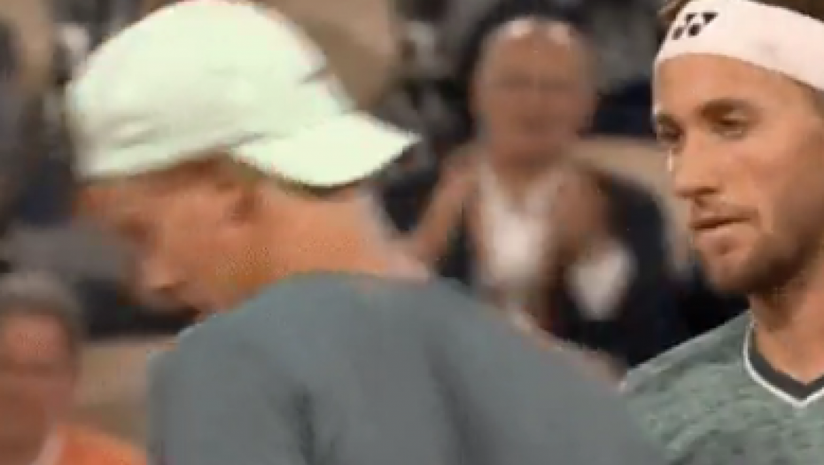 HAOS NA ROLAN GAROSU Počeo novi teniski "rat" i to zbog dranja i ućutkivanja, pale su baš teške reči