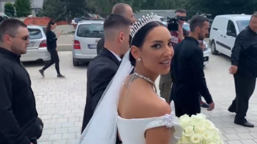 NAJVIŠE BIH VOLELA DA RODIM BLIZANCE Katarina Grujić iskreno za Alo! o životu s fudbalerom Crvene zvezde (VIDEO)