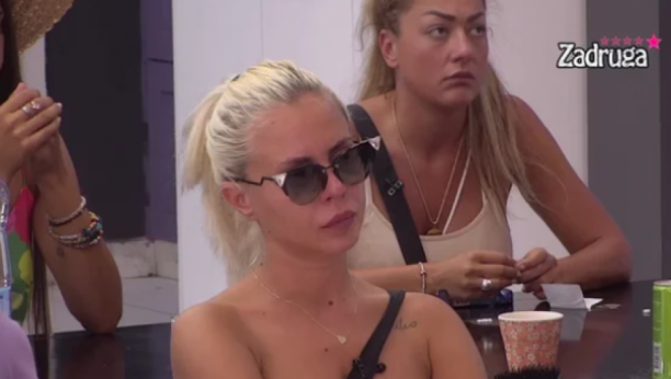 MOJOJ ĆERKI JE ISPRAN MOZAK Oglasila se majka MC Aleks nakon šokantnog priznanja : Ne prepoznajem svoju čerku