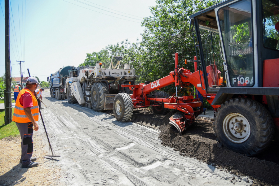 OBNOVA SAOBRAĆAJNICA U OPŠTINI ŠID Mirović obišao Kukujevce i Erdevik (FOTO)