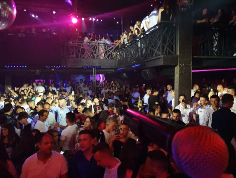 RUŠI SVE REKORDE! Ponovo nije bilo mesta u klubu za sve zainteresovane na nastupu Ace Lukasa! (FOTO)