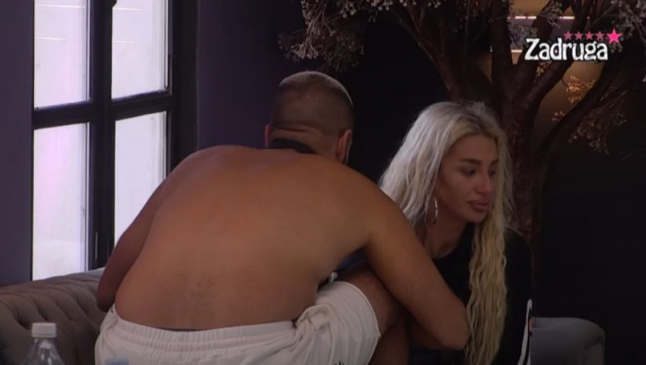 PONAŠAJU SE KAO STRANCI, JOŠ JEDAN RASKID NA POMOLU? Dejanu i Aleksandri opet zahladneli odnosi