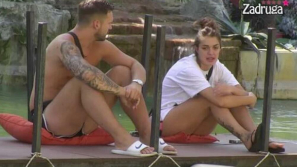 IZBACIĆEMO JE IZ KUĆE POSLE ZADRUGE Viktorijina baba Regina poručila unuci samo jedno: Bolje neka abortira Markovo dete