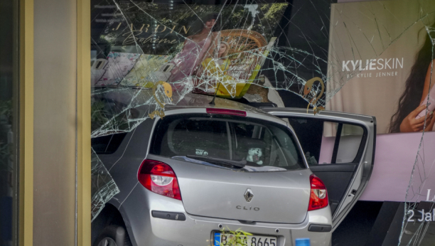 MUŠKARAC AUTOMOBILOM NALETEO NA GRUPU ŠKOLSKE DECE Da li je incident u Berlinu nenameran ili je vrsta terorističkog napada?