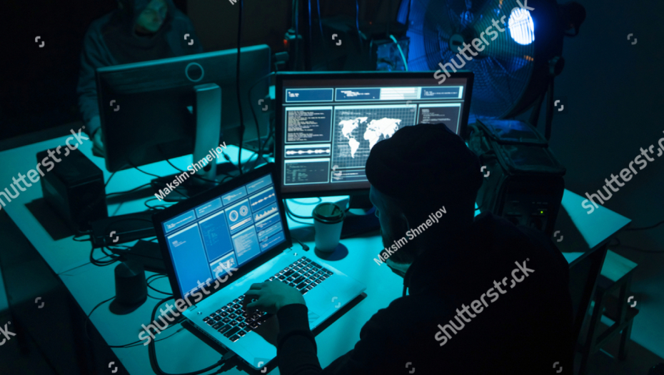 ŠEST STRANIH SLUŽBI DIŠE ZA VRAT VUČIĆU Predsednik Srbije na meti operativnog rada inostranih obaveštajaca