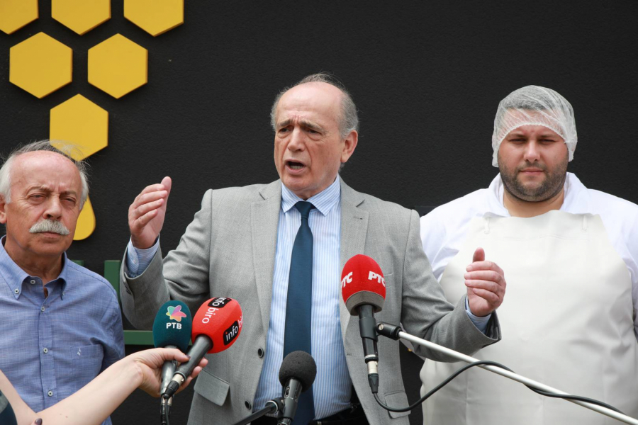 SA ZADRUGARIMA DO NOVOG PROGRAMA PODRŠKE Krkobabić najavio novi program podrške zadrugama Srbije