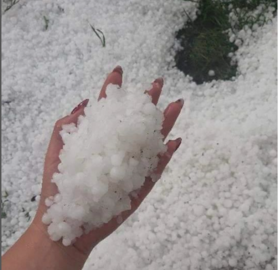 BUJICA NOSI SVE PRED SOBOM Jako nevreme pogodilo jug Srbije,  u Nišu delovi grada bez struje (VIDEO)
