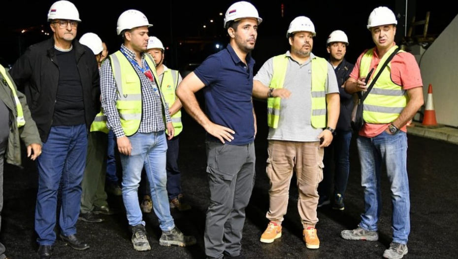 MOMIROVIĆ OBIŠAO ZAVRŠNE RADOVE NA TUNELU STRAŽEVICA Moramo zadržati ovu dinamiku da bi saobraćaj kroz tunel pustili 15. juna (FOTO)